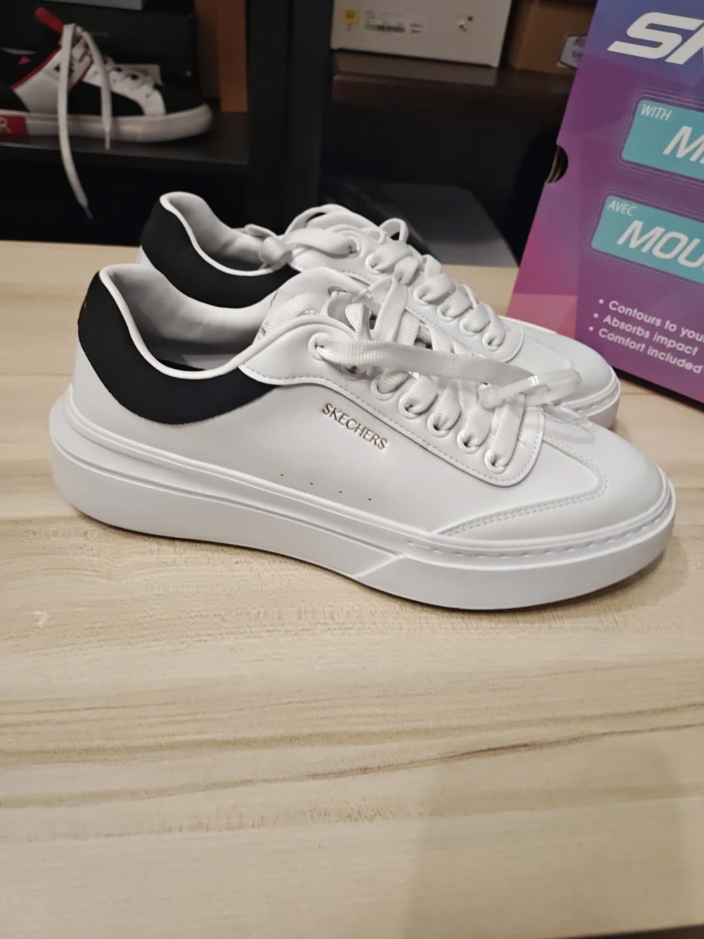 Skechers sleek white